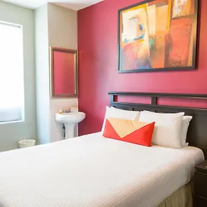 Broadway Hotel&hostel USA